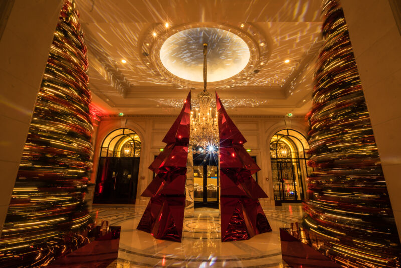 Christmas decor at the Four Seasons hotel George V