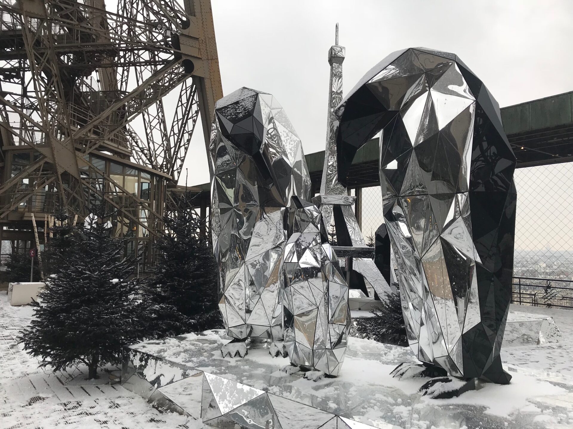 Tour Eiffel « Décor hivernal » - CRYSTAL