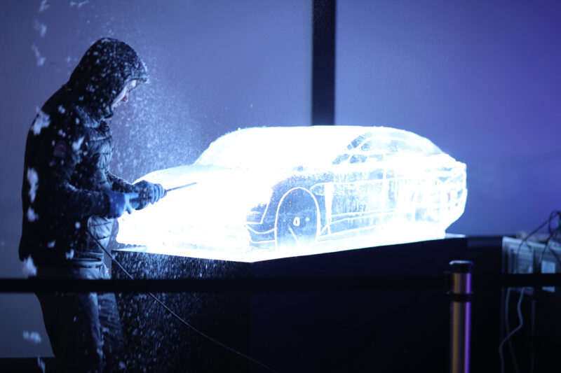 Porsche Arpajon  « animation live glace »