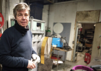 RENCONTRE AVEC JOSÉ RAVERA, ARTISTE-ARTISAN SOUDEUR CHEZ CRYSTAL GROUP