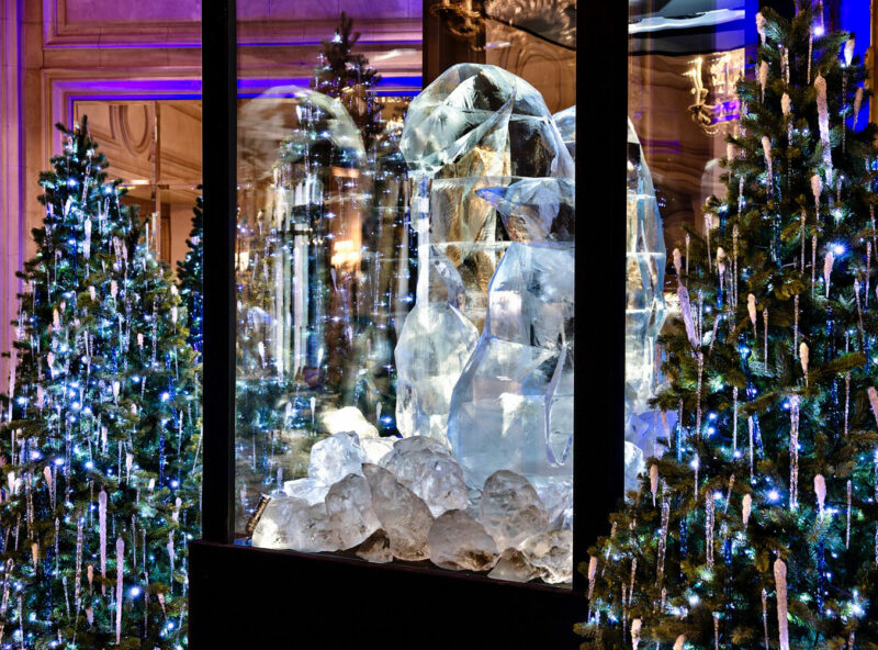 Ice and frost decorations at the Four Seasons hotel George V