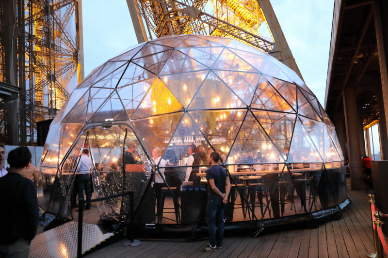 Tour Eiffel terrasse hivernale « la Bulle Parisienne »